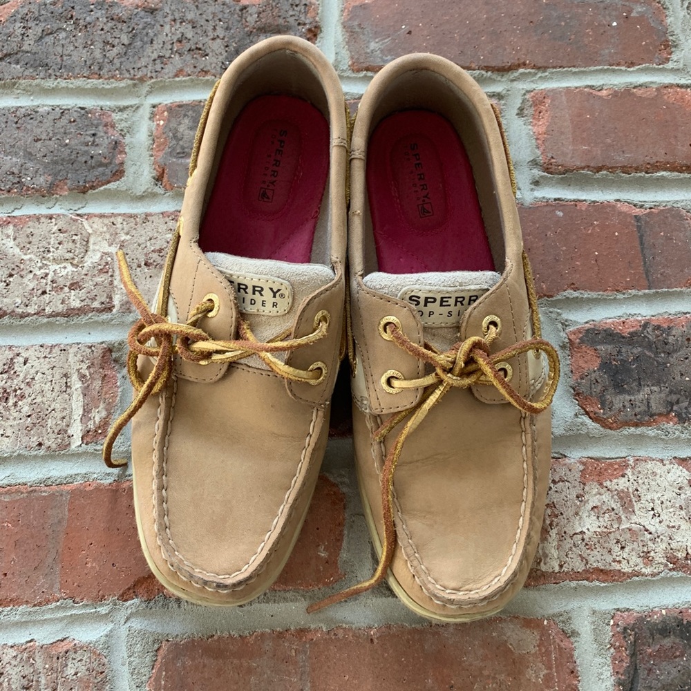 Women’s Sperry boat shoes
